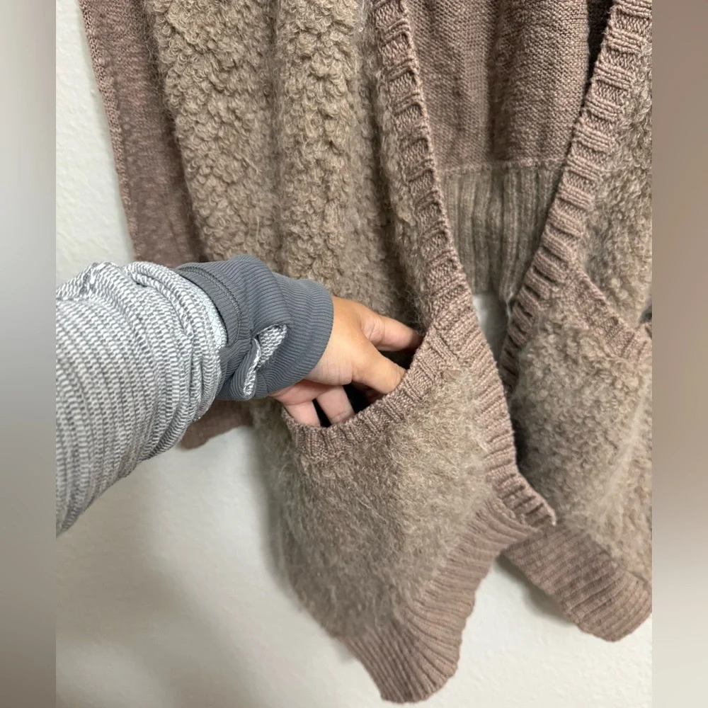 Anthropologie Sleeping On Snow Slubby Boucle Cardigan Sweater